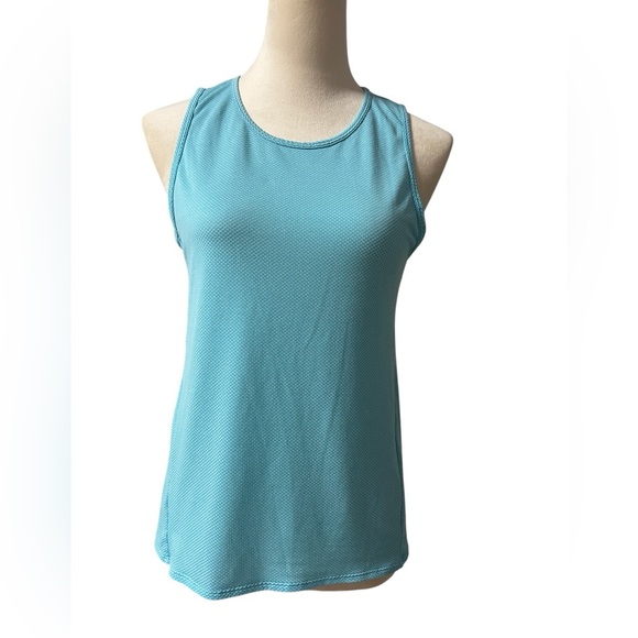 oiselle Tops - Oiselle Aqua Flyout Trail Tank